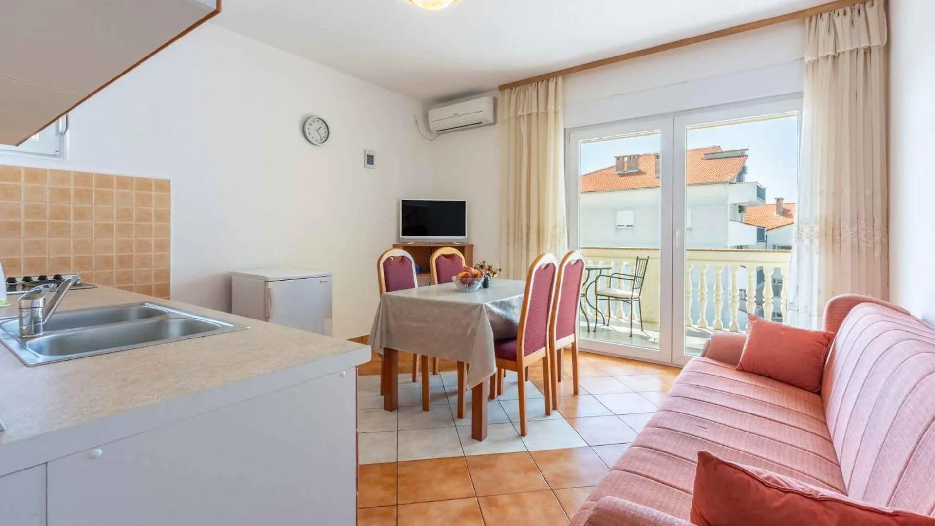 Apartment In Crikvenica 45896